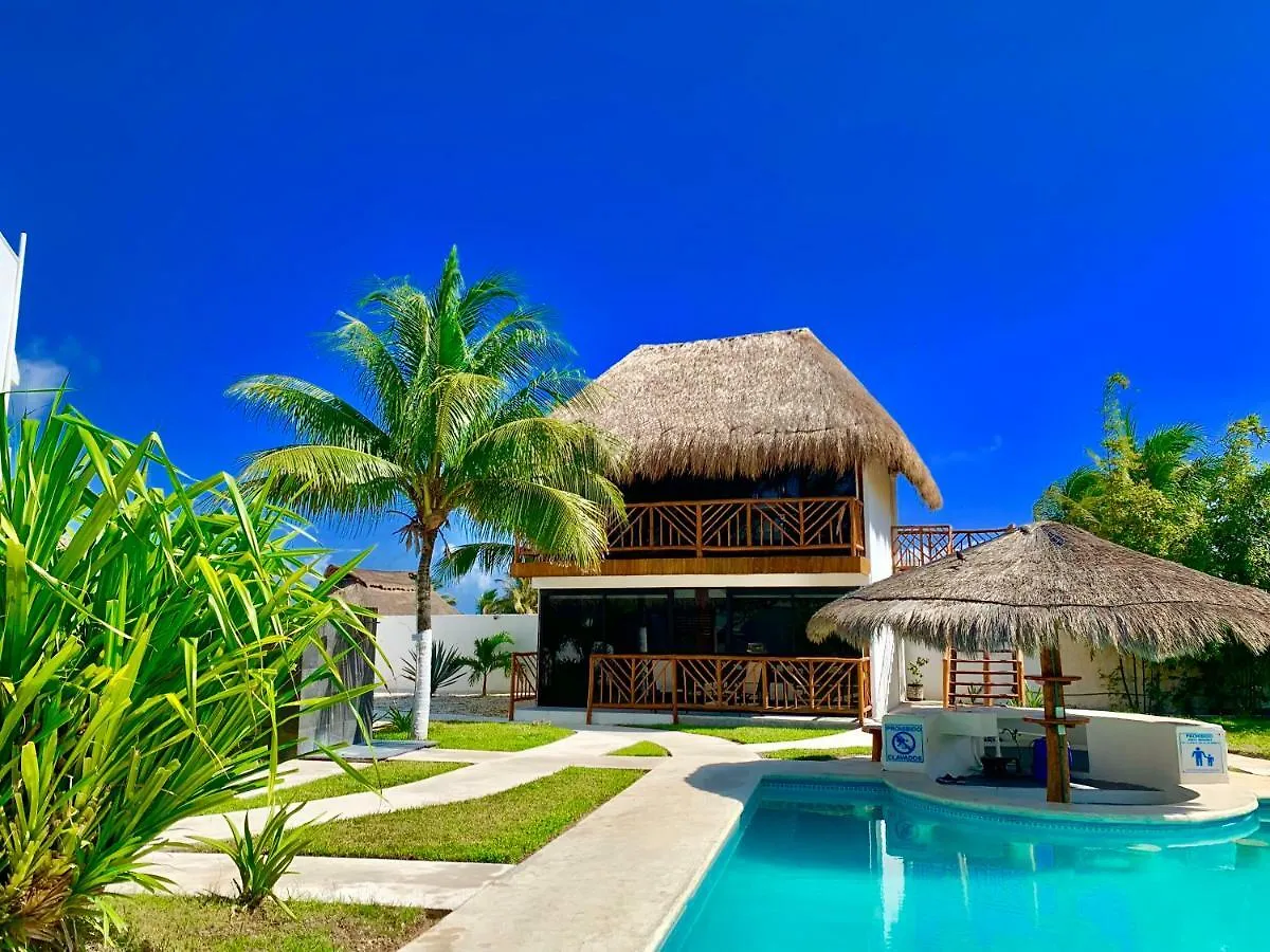 ****  Hotel Arena Beach Oceanfront Puerto Morelos México